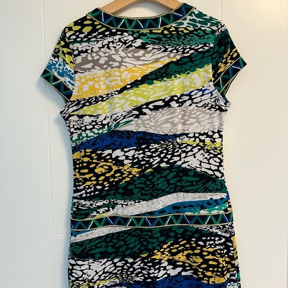 BCBG MAX AZRIA  WOMEN'S DALY V-NECK  JERSEY SHIRT DRESS SIZE S - Picture 4 of 8